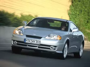 hyundai hyundai-coupe-2002-3-gk.jpg